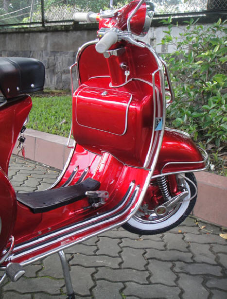 Vespa VBB Traffic Red