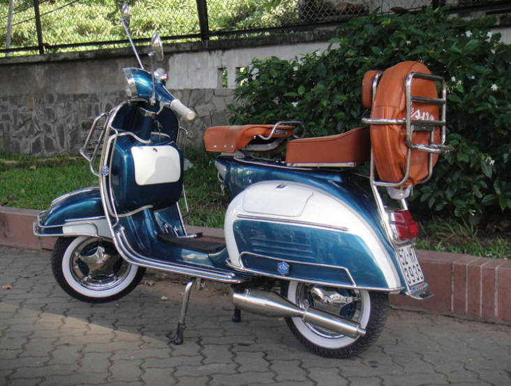 Vespa VLB Green Blue and White