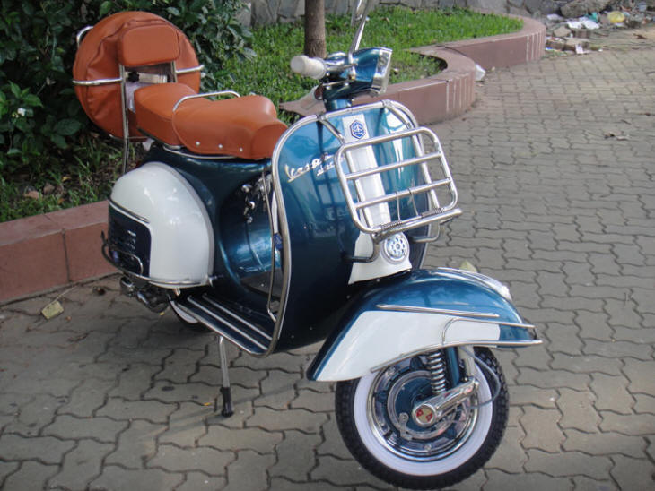 Vespa VLB Green Blue and White