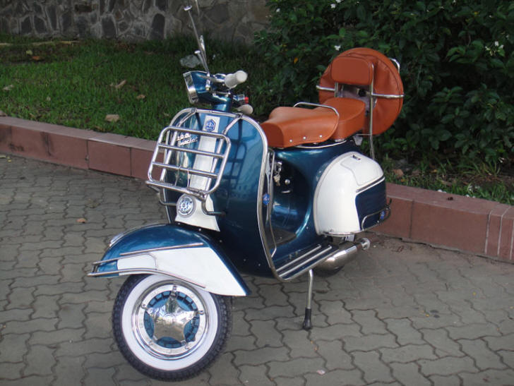 Vespa VLB Green Blue and White