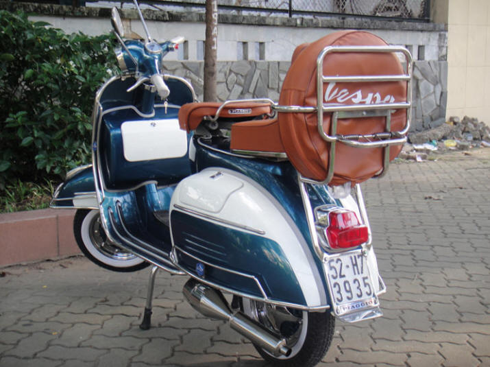 Vespa VLB Green Blue and White