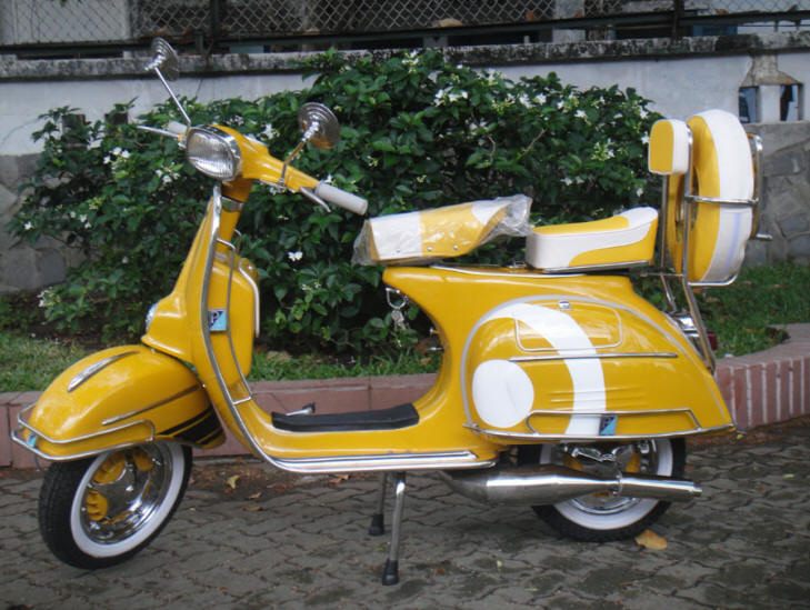 Vespa VLB Yellow and White MOD Target
