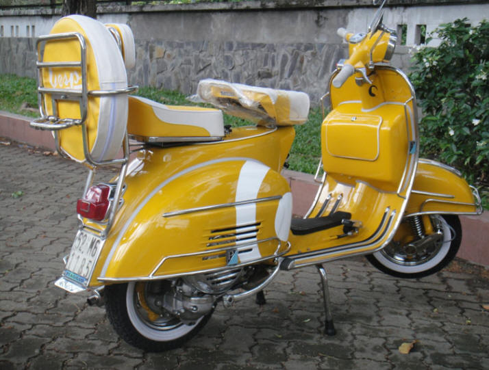 Vespa VLB Yellow and White MOD Target