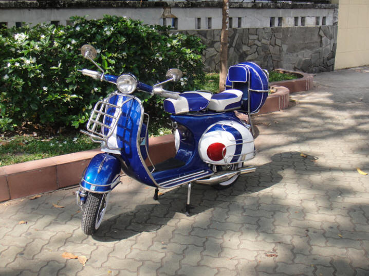 Vespa VBB Blue and White MOD Target