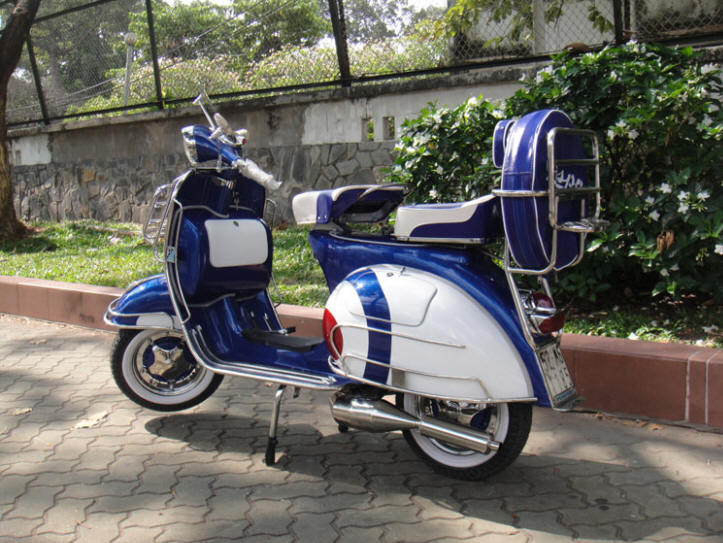 Vespa VBB Blue and White MOD Target