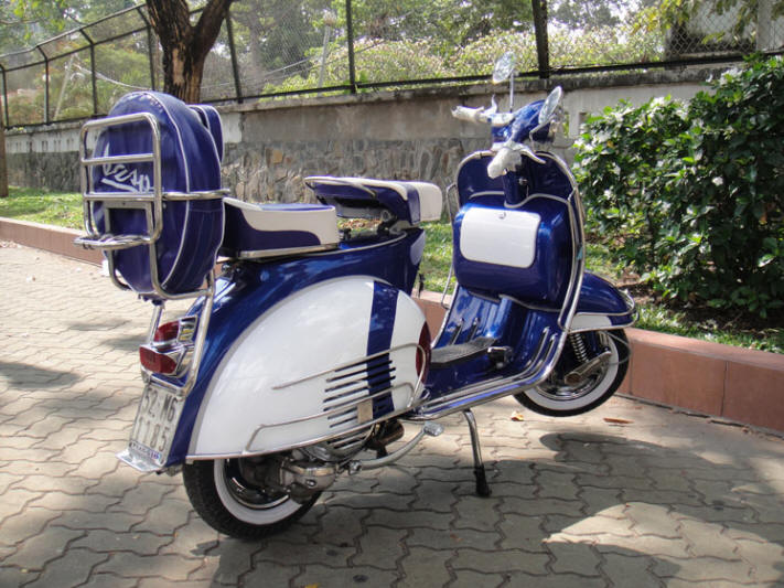 Vespa VBB Blue and White MOD Target