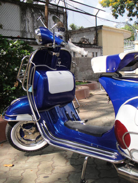 Vespa VBB Blue and White MOD Target