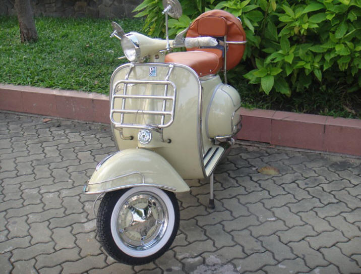 Vespa VBB Dark Ivory