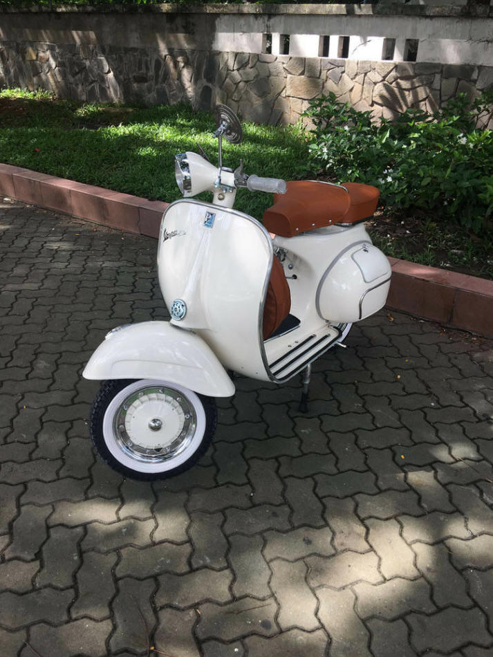 Vespa VBB Ivory