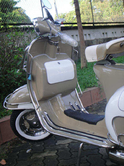 Vespa VBB Brown and White