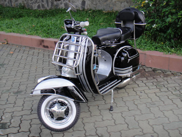 Vespa VBC Black and Silver Metallic