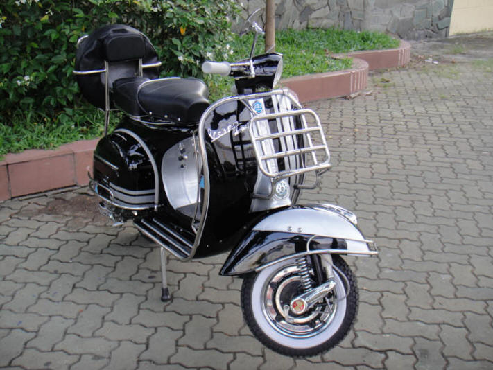 Vespa VBC Black and Silver Metallic
