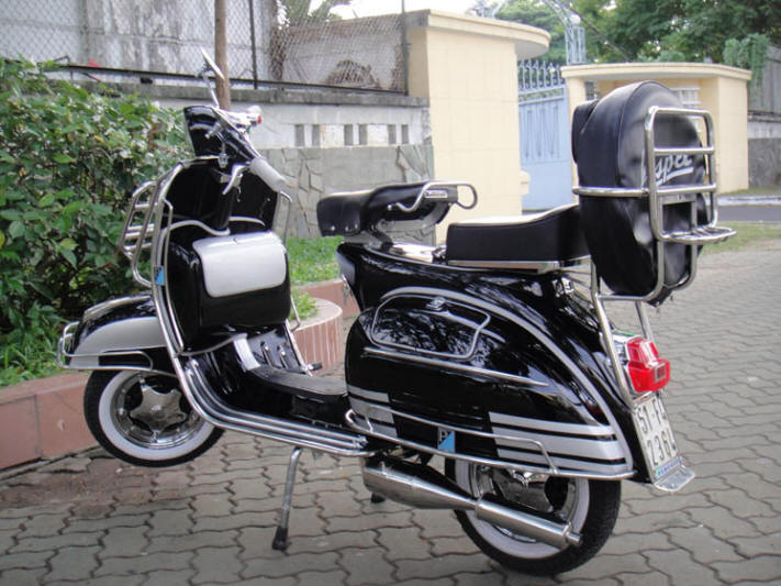 Vespa VBC Black and Silver Metallic