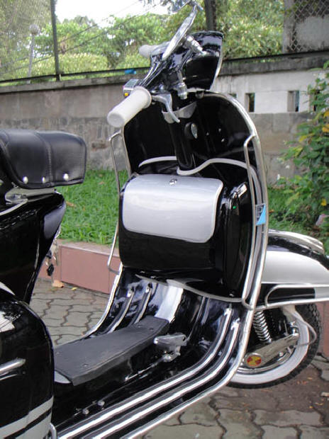 Vespa VBC Black and Silver Metallic