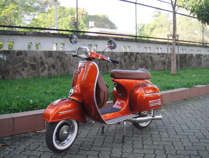 Vespa VLB Traffic Orange