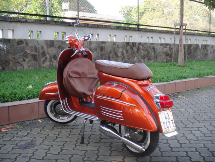 Vespa VLB Traffic Orange