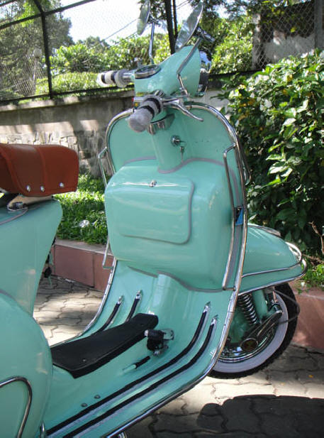 Vespa VBB Turkish Blue