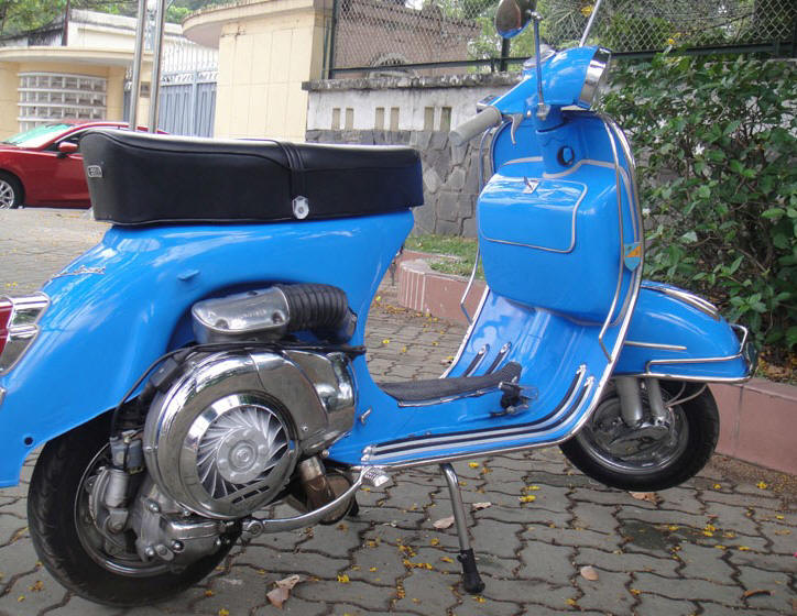 Vespa 180SS Blue