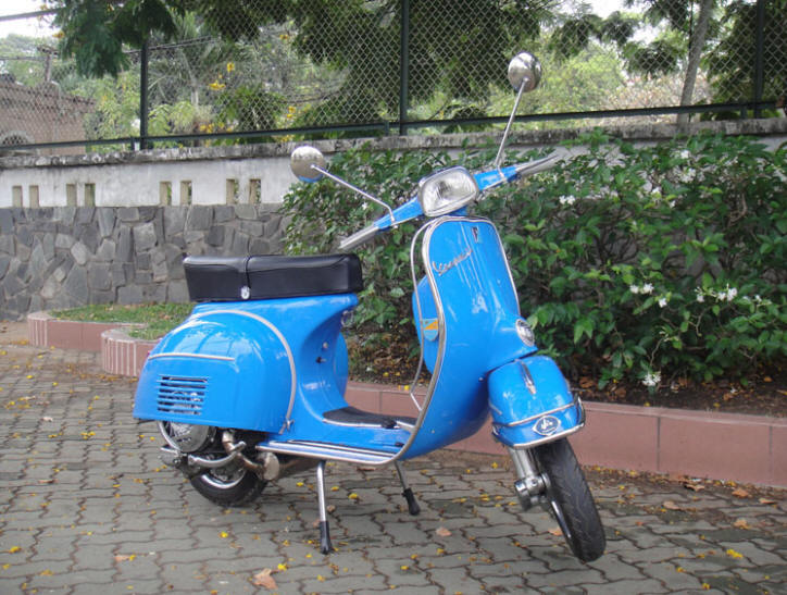 Vespa 180SS Blue