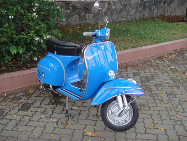 Vespa 180SS Blue
