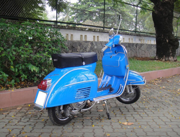 Vespa 180SS Blue