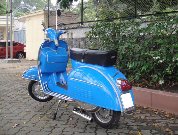 Vespa 180SS Blue