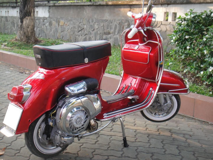 Vespa 180SS Red