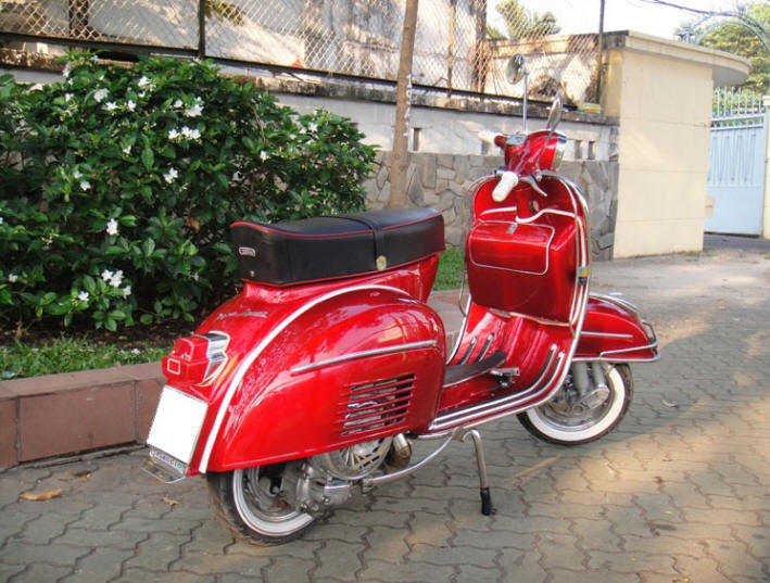 Vespa 180SS Red