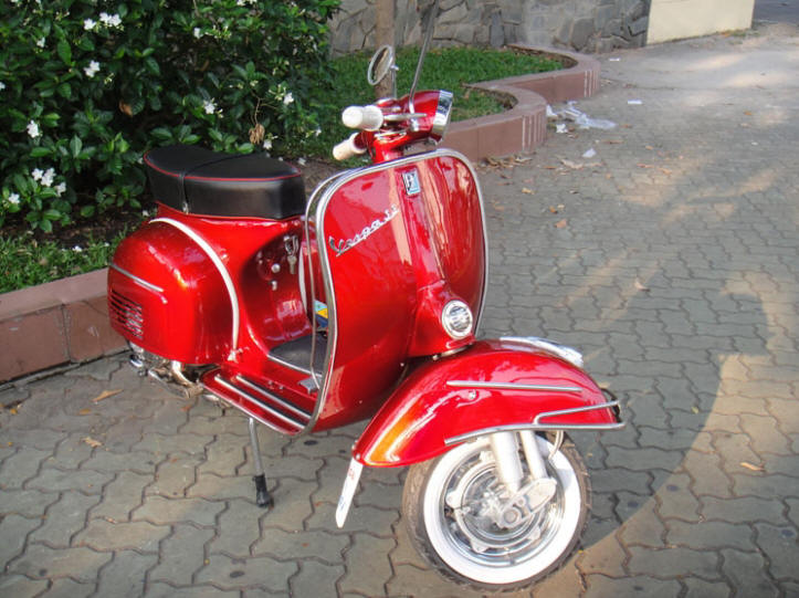 Vespa 180SS Red