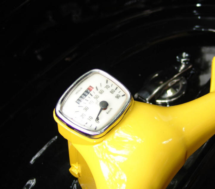 Vespa APE in Black