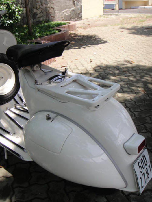 Vespa VB1 Cream