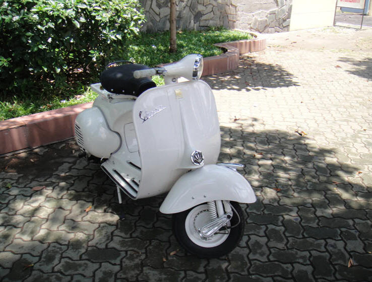 Vespa VB1 Cream