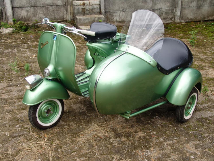 Vespa Faro Basso Green with Sidecar