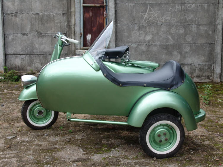 Vespa Faro Basso Green with Sidecar