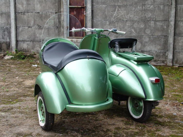 Vespa Faro Basso Green with Sidecar