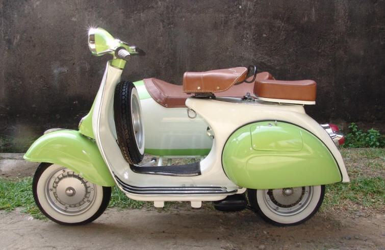 Vespa VBB Linden Green and White with Sidecar