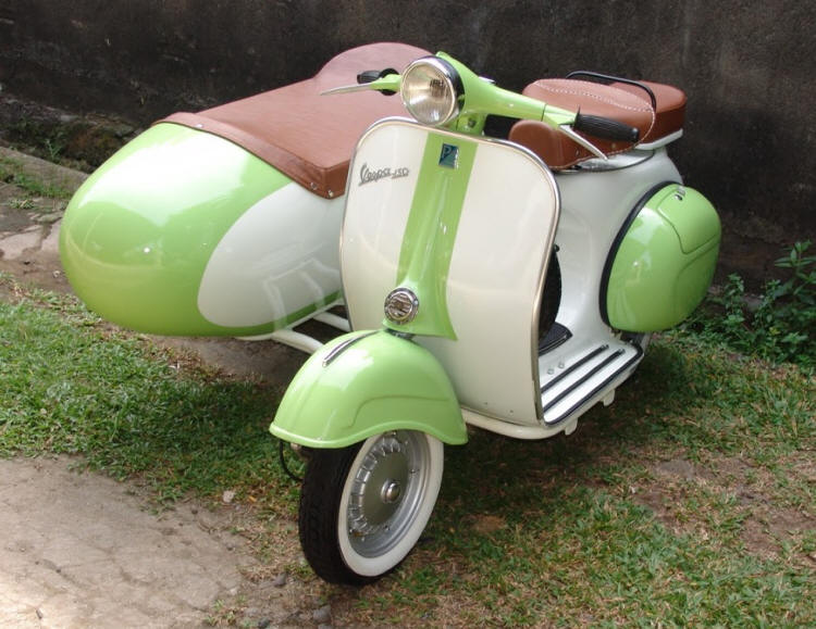 Vespa VBB Linden Green and White with Sidecar