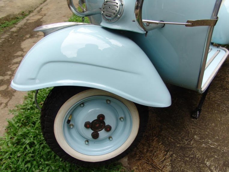 Vespa VNB Pastel Blue