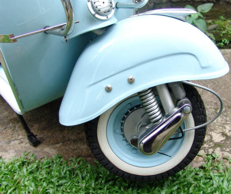 Vespa VNB Pastel Blue