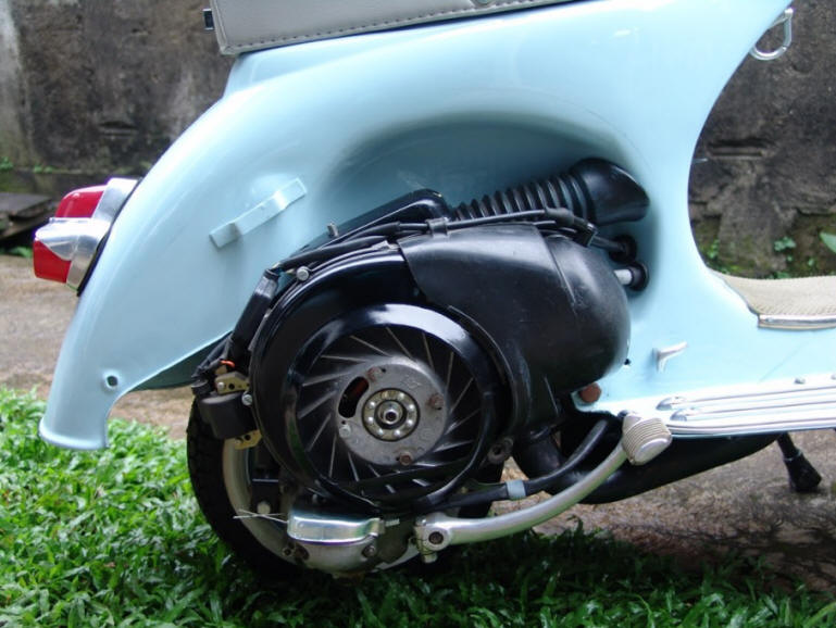 Vespa VNB Pastel Blue