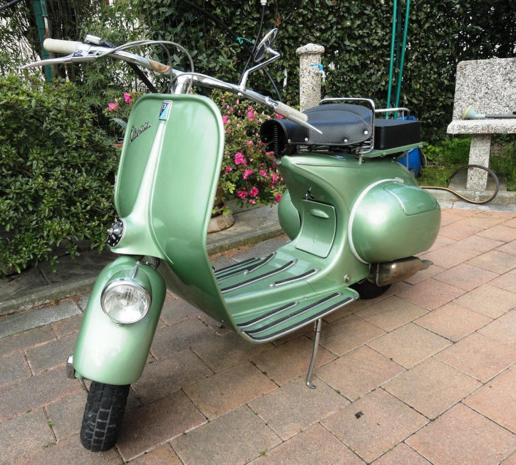 Vespa Faro Basso Green 1951