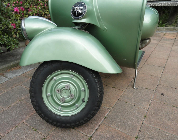 Vespa Faro Basso Green 1951