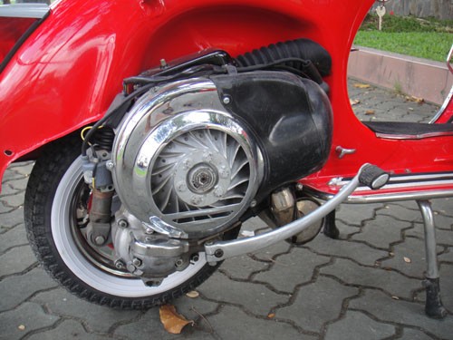 Vespa Rally 200 Red