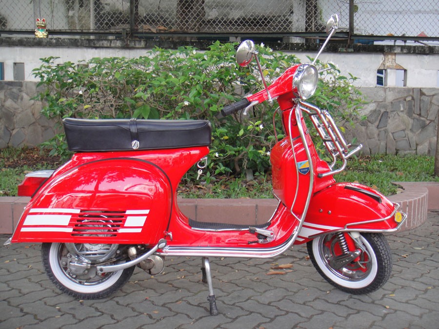 Vespa Rally 200 Red