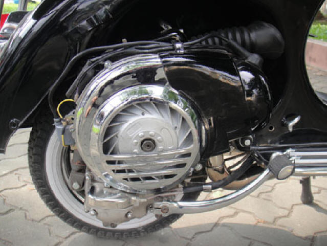 Vespa VBB Pure Black