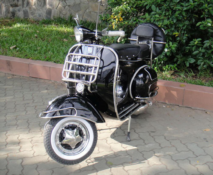 Vespa VBB Pure Black