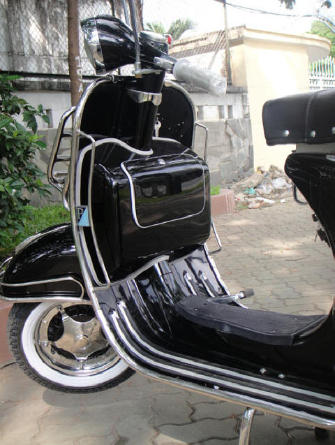 Vespa VBB Pure Black