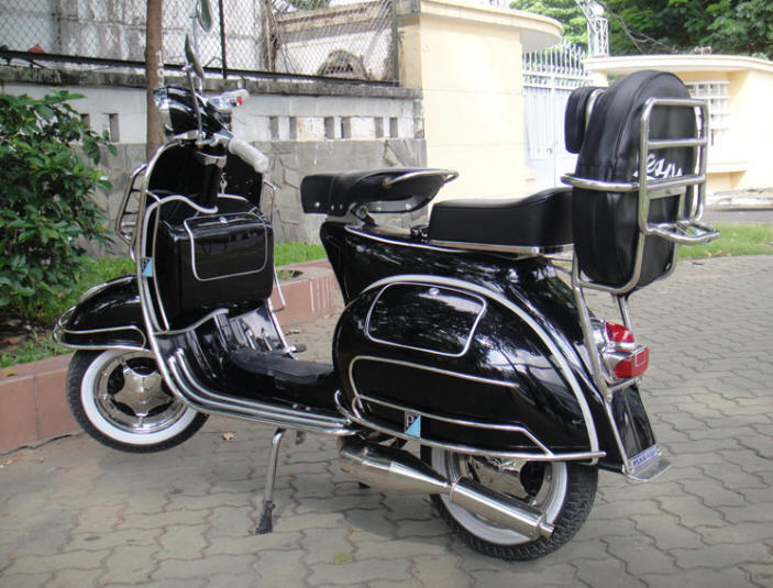 Vespa VBB Pure Black