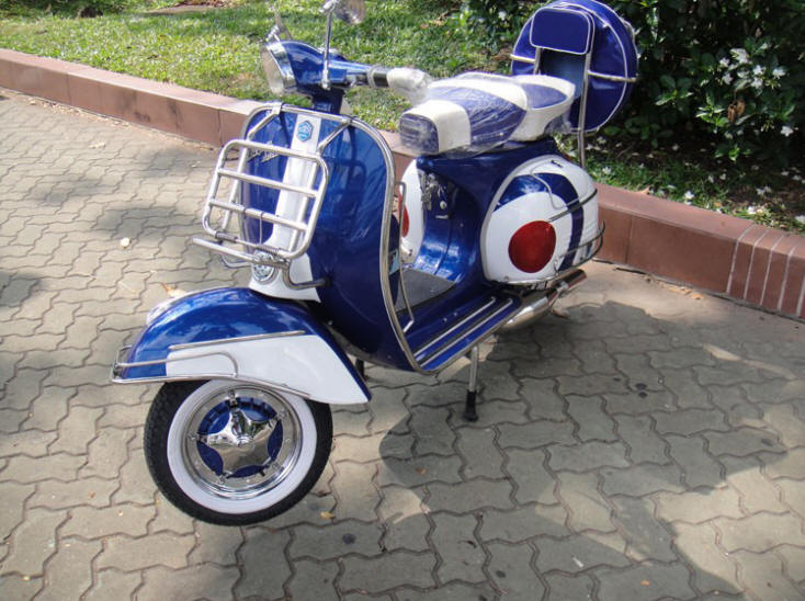 Vespa VLB Blue and White MOD Target