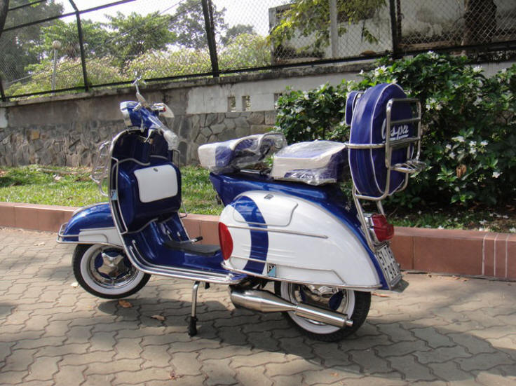 Vespa VLB Blue and White MOD Target